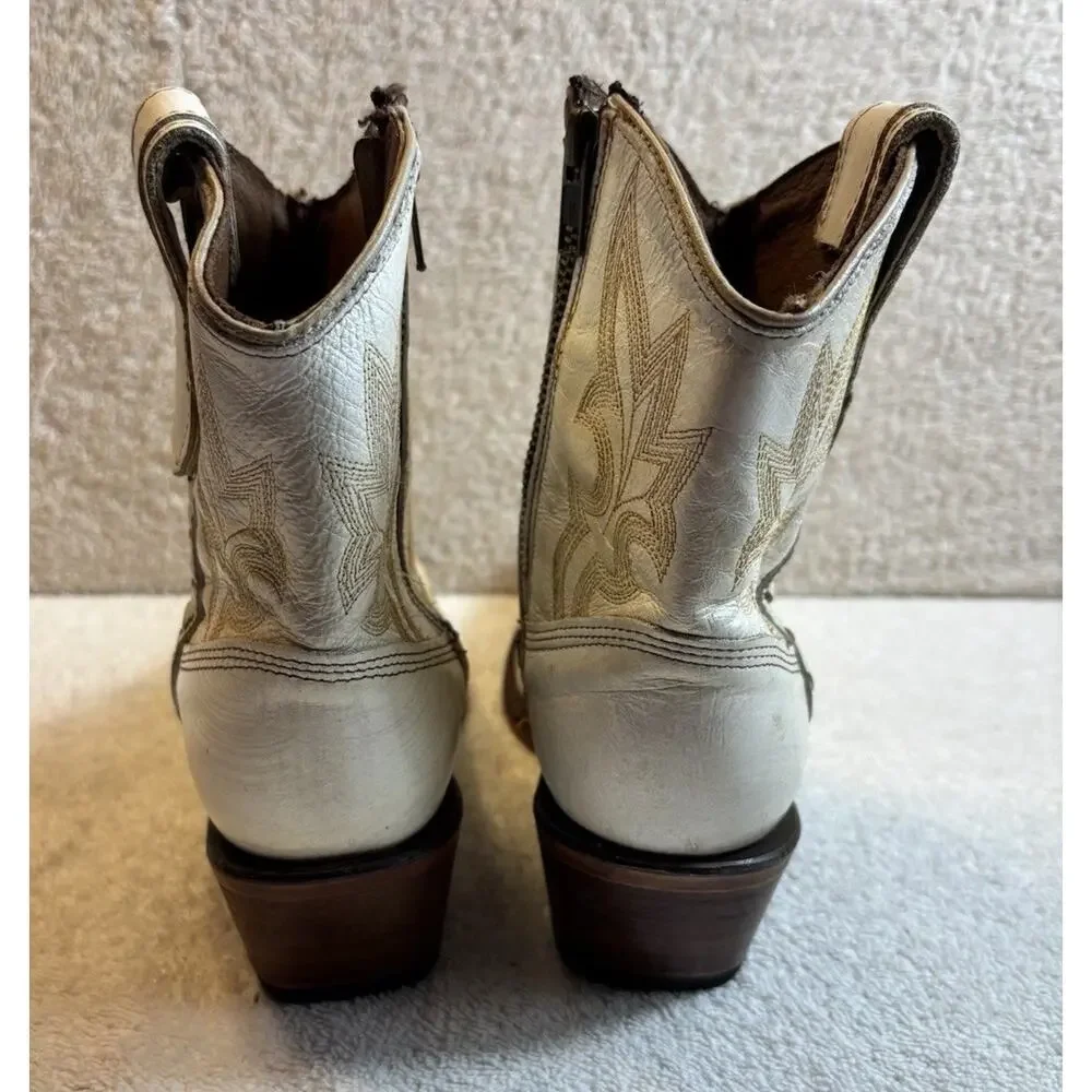 Circle G Pearl Embroidery & Zipper Boot White Womens Size 8.5 M
